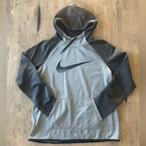 Nike Therma-Fit Gray and Black Sweatshirt